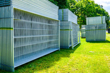 Modern Fence Design Trends That Boost Curb Appeal