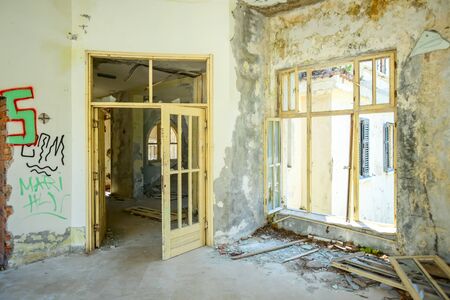 How to Use LLCs and Trusts for Real Estate Investment Risk Mitigation
